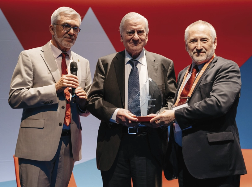 Dr Valentín Fuster receives the prestigious Lifetime Achievement Award of the World Heart Federation (WHF).