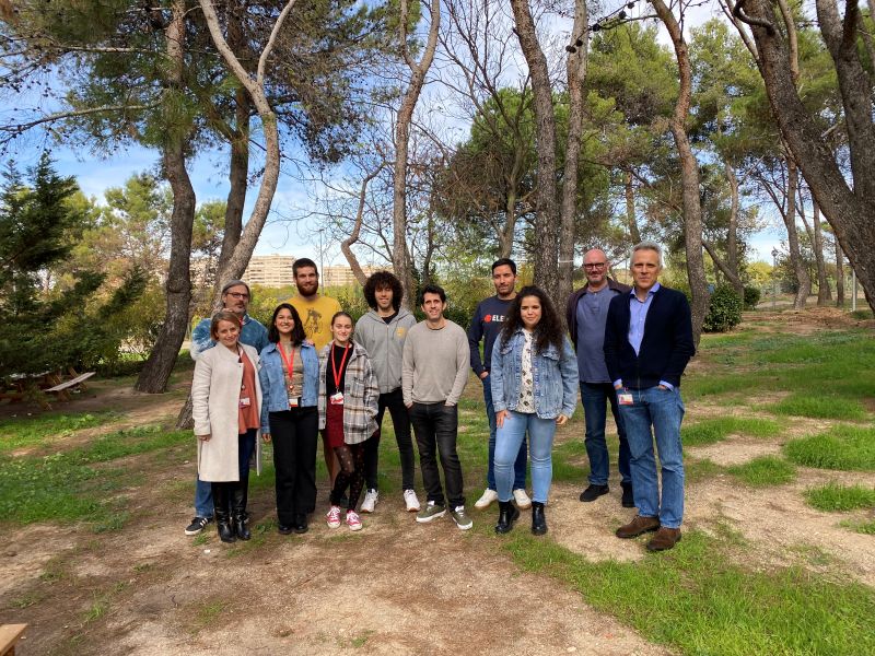 Lab in 2022. Back row, left to right: J. Grego-Bessa, MacGrogan, M. Siguero-Álvarez, C. Relaño-Ruperez, V. Sebastián-Serrano, A. Galicia-Martín, A. Pau-Navalón, R. Piñeiro-Chavarís, B. Flores-Garza, L. Méndez-Peralta, T. González-Costa, J.L. de la Pompa.