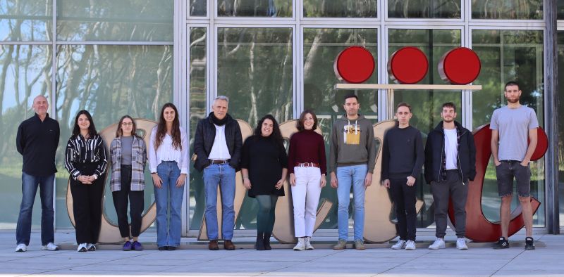 Lab in December 2024. From left to right: D. MacGrogan, B. Flores-Garza, T. González-Costa, V. Sebastián-Serrano, J.L. de la Pompa, L. Méndez-Peralta, A. Pau-Navalón, A. Galicia-Martín, J. Santos-Cantador, C. Relaño-Ruperez, M. Siguero-Álvarez.